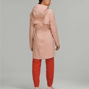 Lululemon rebel rain jacket